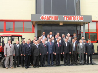Запуск новой линии сборки Белорусскийх тракторов в Елабуге